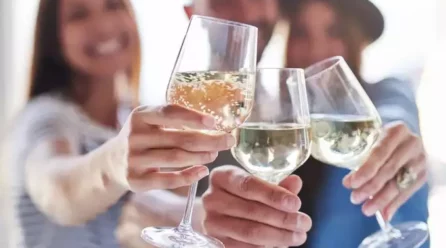 wellhealthorganic.com:alcohol-consumption-good-for-heart-health-new-study-says-no