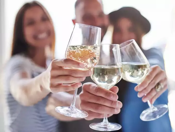 wellhealthorganic.com:alcohol-consumption-good-for-heart-health-new-study-says-no