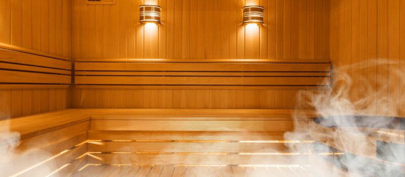 wellhealthorganic.com:difference-between-steam-room-and-sauna-health-benefits-of-steam-room