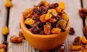 wellhealthorganic.com:easy-way-to-gain-weight-know-how-raisins-can-help-in-weight-gain